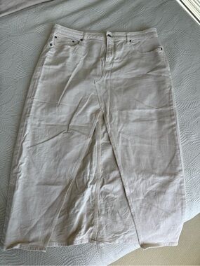 American Eagle Outfitters Cream Denim Skirt